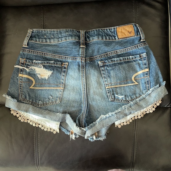 American Eagle Shorts Size 4 - Picture 2 of 5